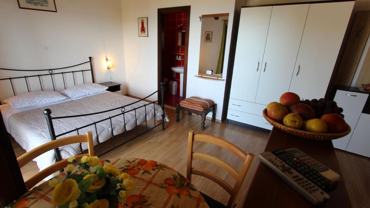 Apartments And Rooms Jelka マリンスカ エクステリア 写真